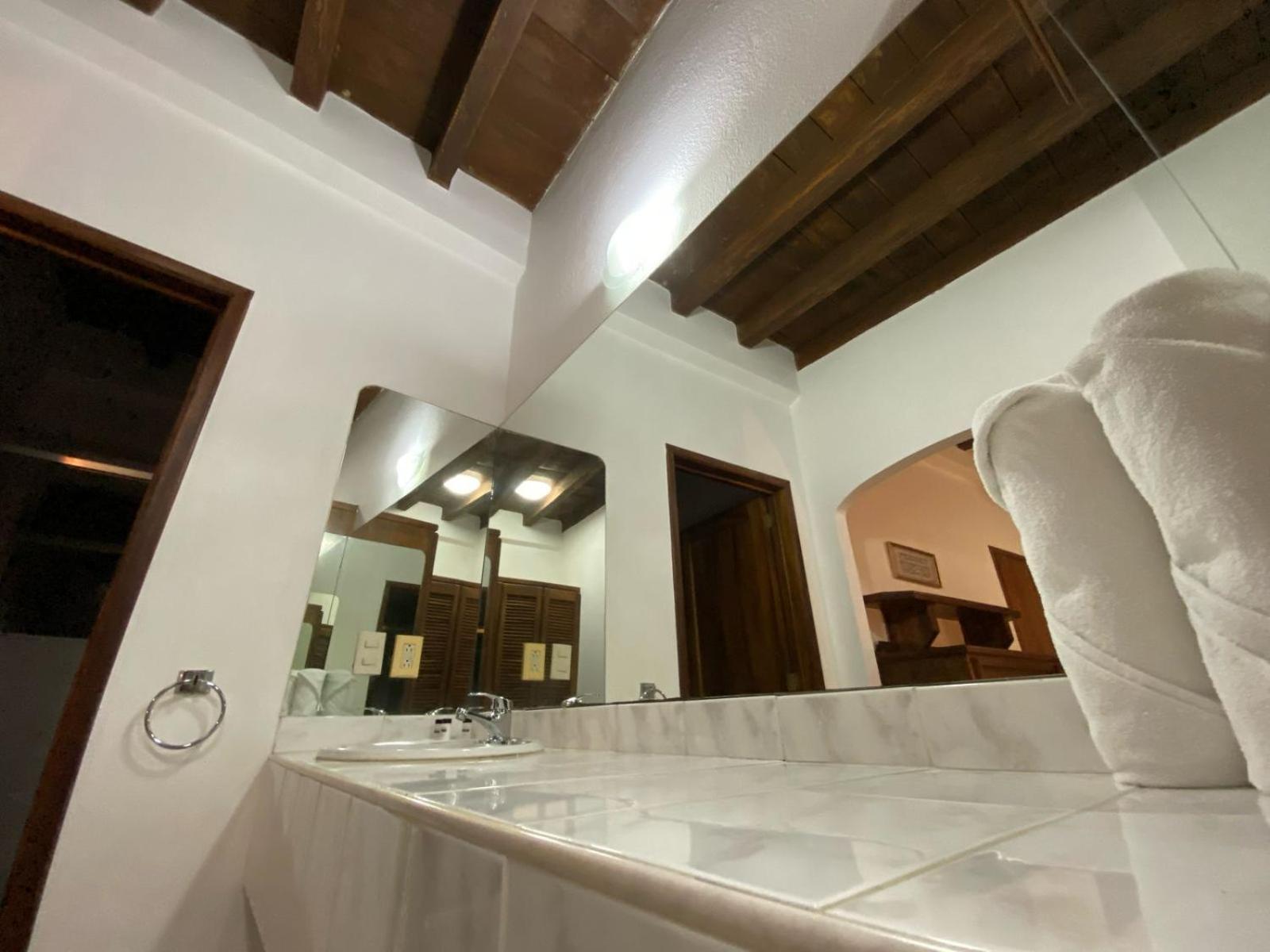Hotel Boutique La Pergola Мансанильо Экстерьер фото