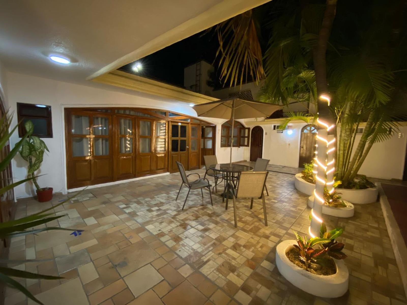 Hotel Boutique La Pergola Мансанильо Экстерьер фото